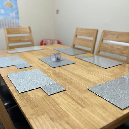 3 Bedroom Apartment, Ballymena, The Wee Stop Gap Ngoại thất bức ảnh