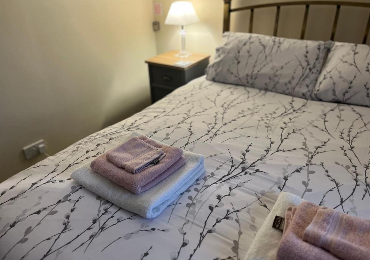 3 Bedroom Apartment, Ballymena, The Wee Stop Gap Ngoại thất bức ảnh